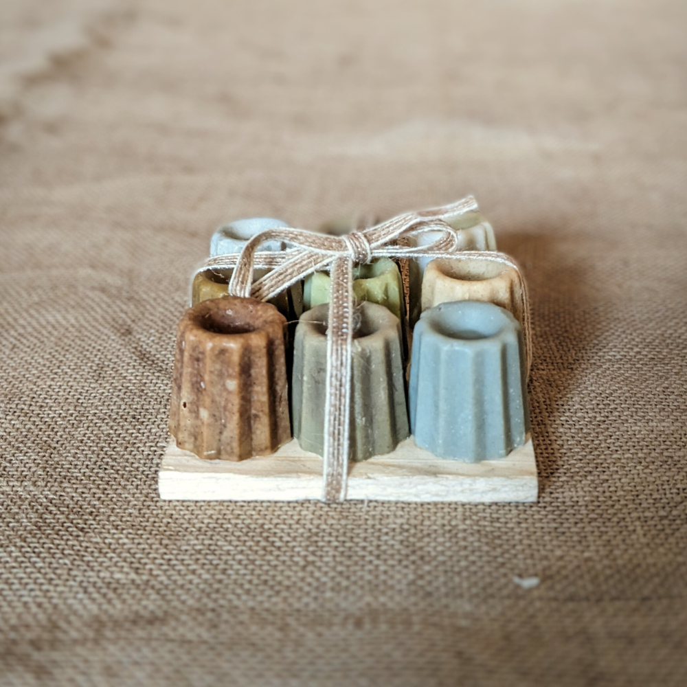 Assortiment de cannelés de savons mini format pour des cadeaux