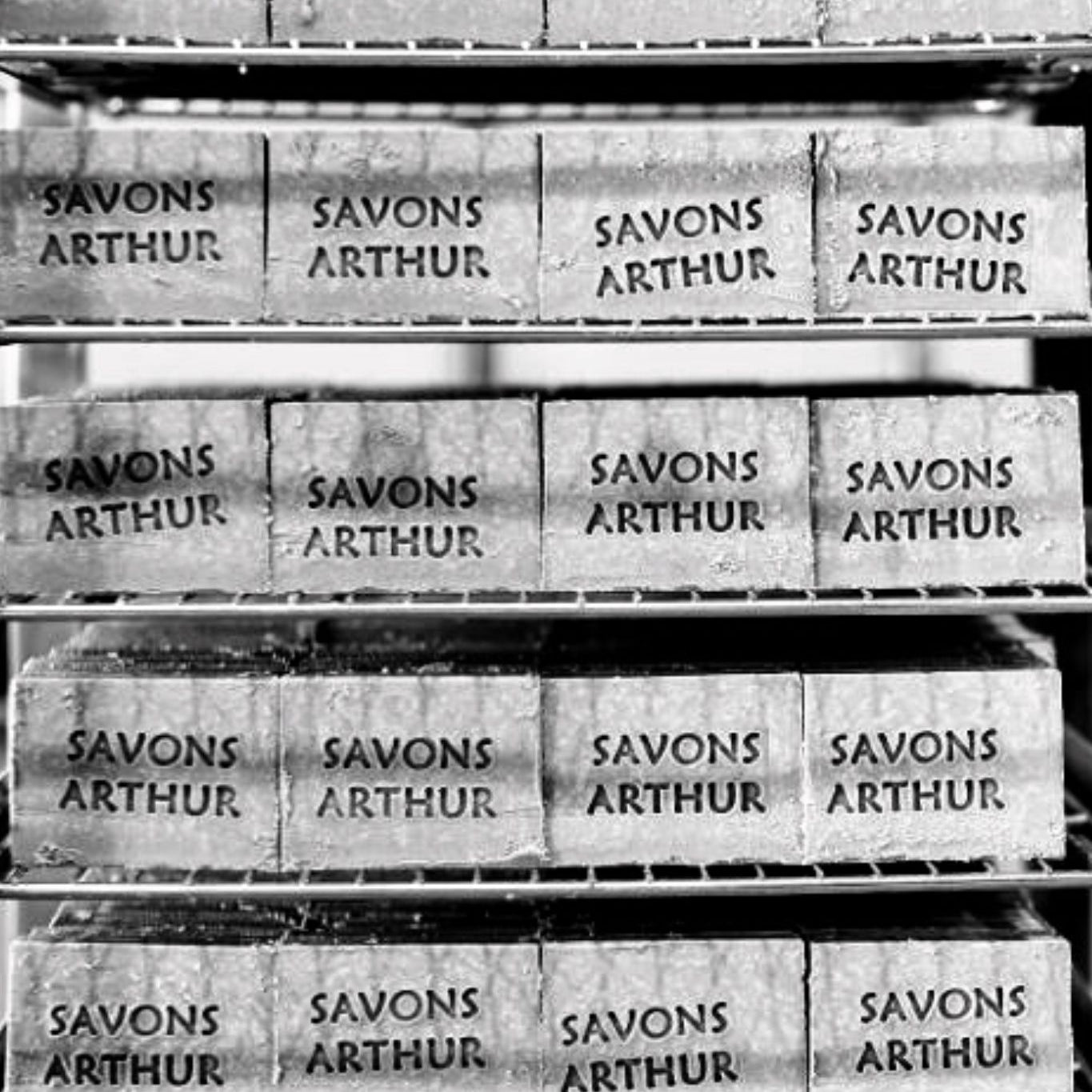 La gamme des savons et shampoings solides des Savons Arthur