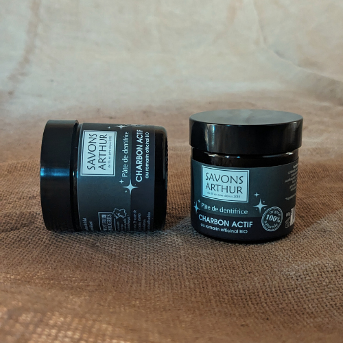 Dentifrice soin des dents et des gencives au charbon végétal activé