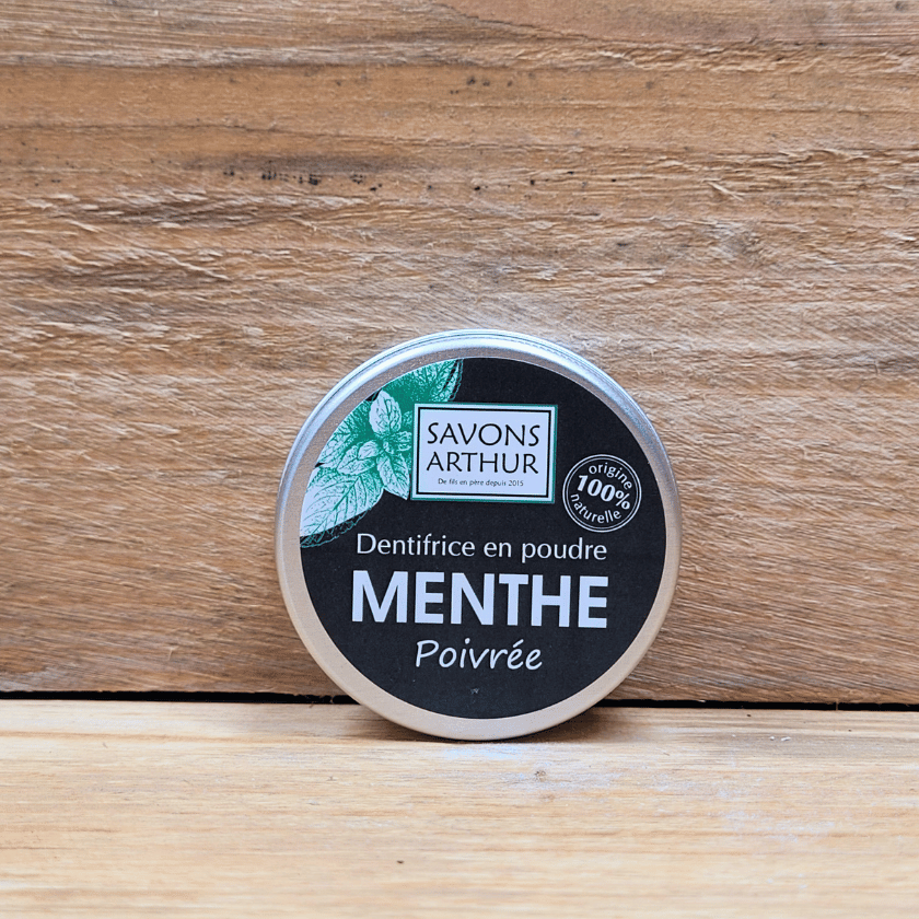 Dentifrice en poudre menthe. Blanchissant et protecteur