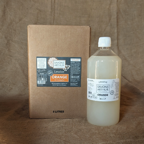 Lessive liquide concentrée Orange et eucalyptus. Tous textiles