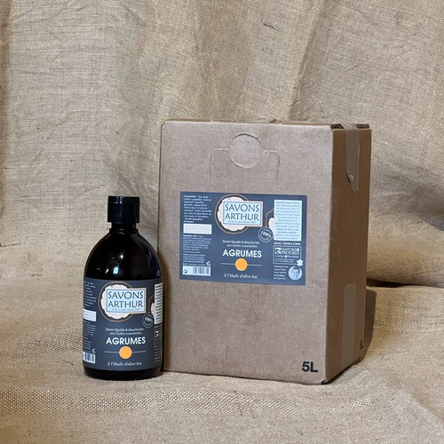 Savon et shampoing liquide tous types de peaux. S.A.F