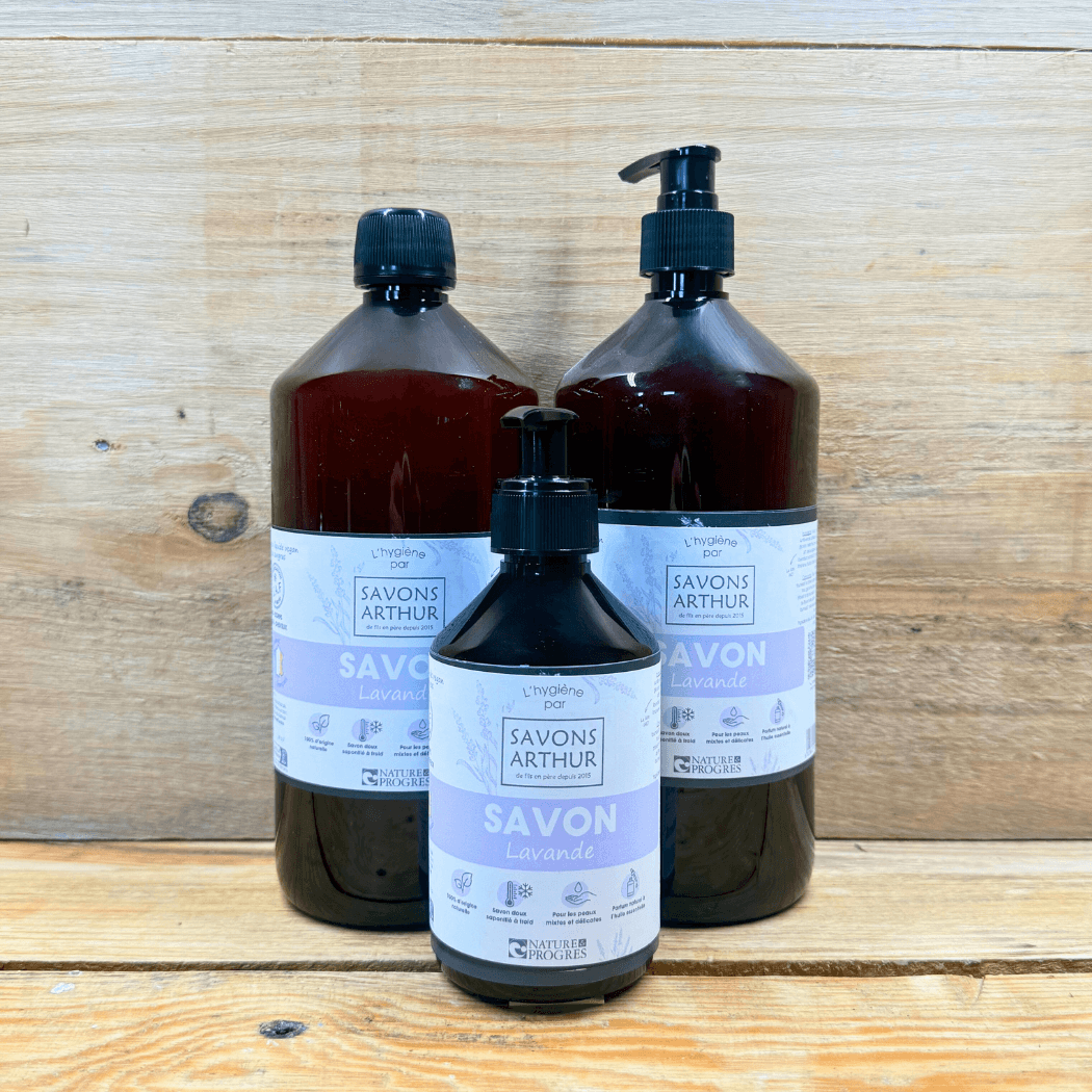 Savon et shampoing liquide en vrac pour toutes les peaux.