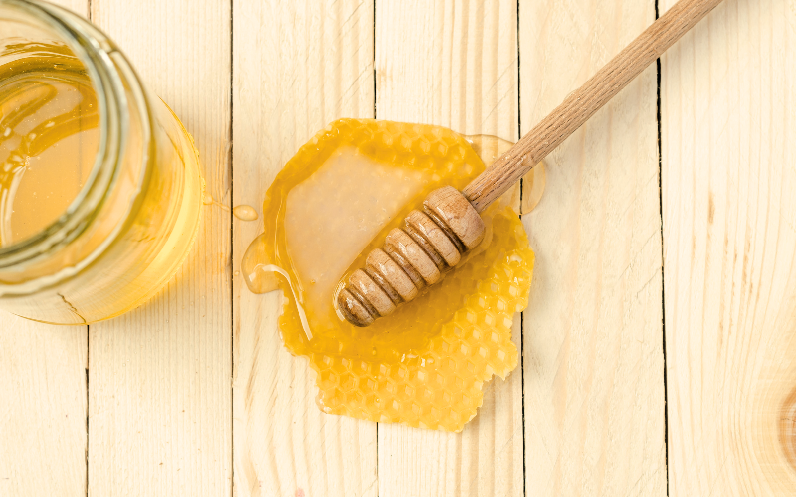 Savon bio doux – Cire d'abeille & Miel – Nous Le Savons